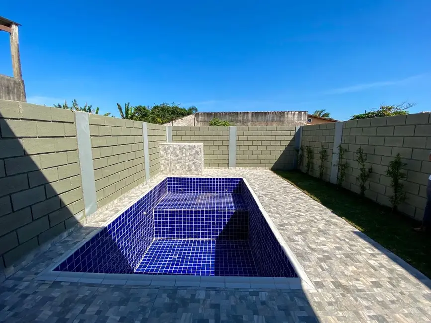 Foto 6 de Casa com 2 quartos à venda, 73m2 em Itanhaem - SP