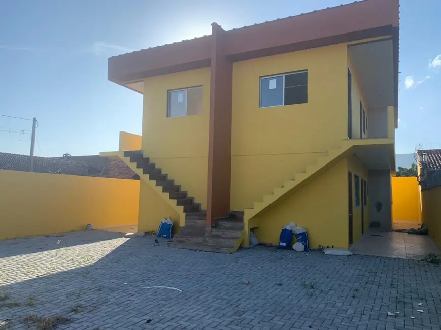 Foto 2 de Casa com 2 quartos à venda, 50m2 em Itanhaem - SP