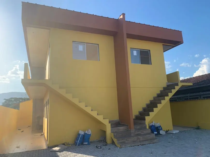 Foto 1 de Casa com 2 quartos à venda, 50m2 em Itanhaem - SP