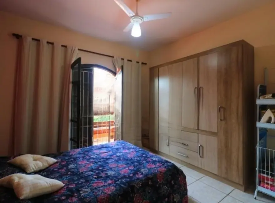 Casa com 2 quartos à venda, 86m2 em Itanhaem - SP - imagem 7 Foto 7 de Casa com 2 quartos à venda, 86m2 em Itanhaem - SP