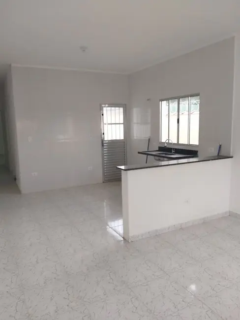 Foto 5 de Casa com 2 quartos à venda, 60m2 em Itanhaem - SP