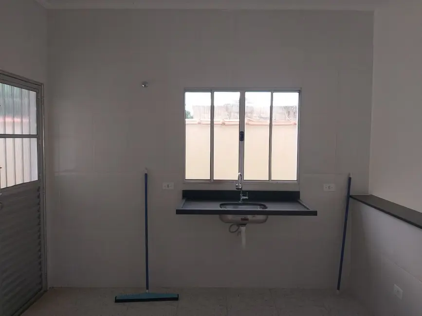 Foto 3 de Casa com 2 quartos à venda, 60m2 em Itanhaem - SP