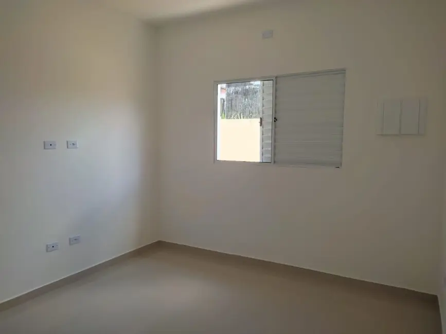Casa com 2 quartos à venda, 90m2 em Itanhaem - SP - imagem 5 Foto 5 de Casa com 2 quartos à venda, 90m2 em Itanhaem - SP
