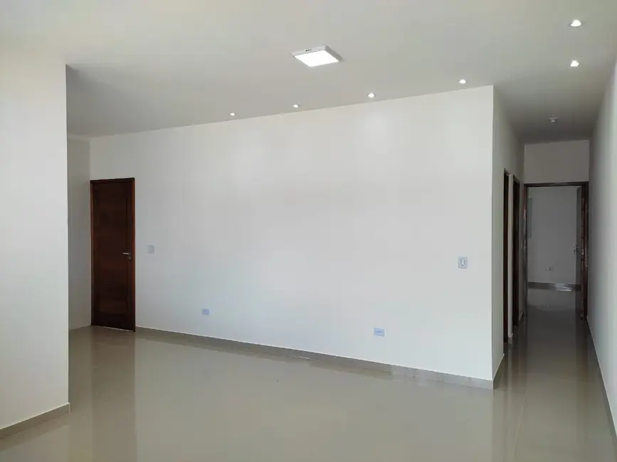 Foto 2 de Casa com 2 quartos à venda, 72m2 em Itanhaem - SP