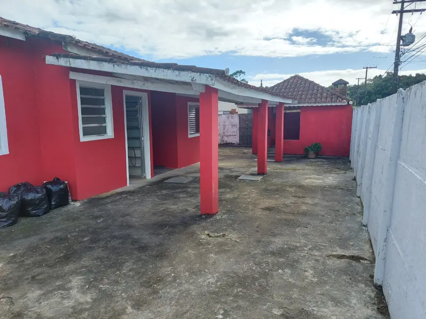 Foto 1 de Casa com 2 quartos à venda, 44m2 em Peruibe - SP