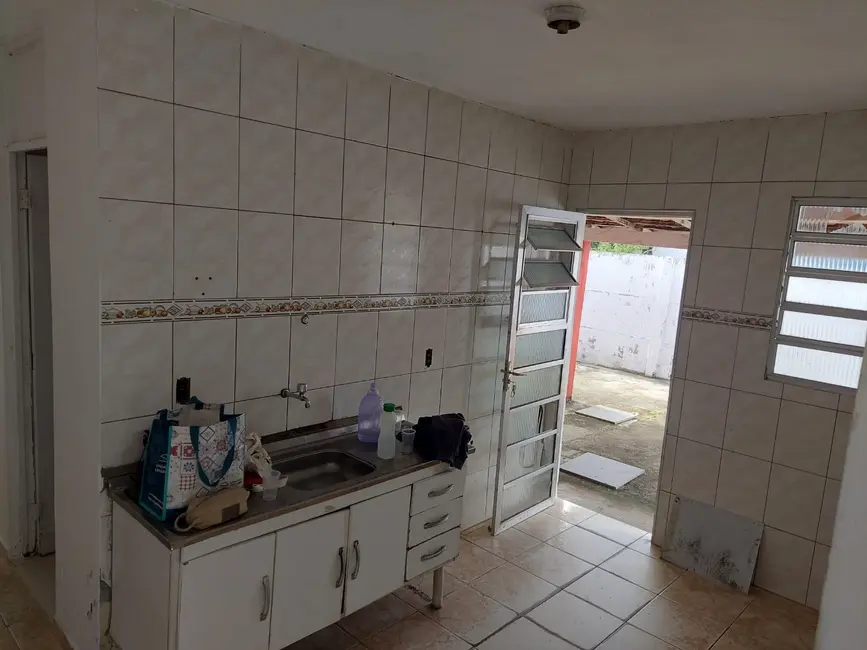 Foto 8 de Casa com 2 quartos à venda, 44m2 em Peruibe - SP