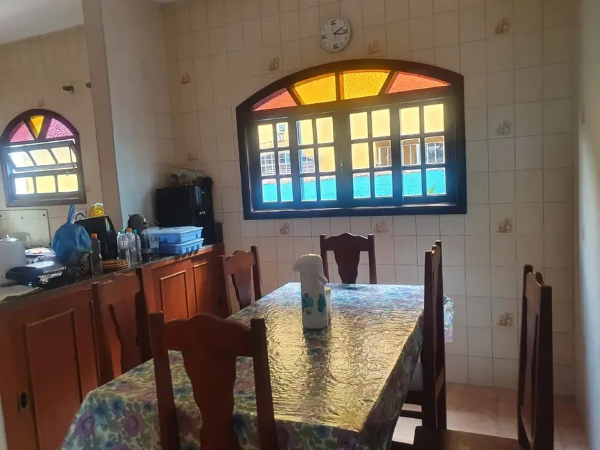 Casa com 3 quartos à venda, 276m2 em Itanhaem - SP - imagem 3 Foto 3 de Casa com 3 quartos à venda, 276m2 em Itanhaem - SP