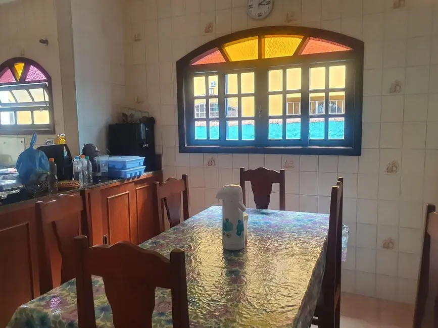 Casa com 3 quartos à venda, 276m2 em Itanhaem - SP - imagem 7 Foto 7 de Casa com 3 quartos à venda, 276m2 em Itanhaem - SP