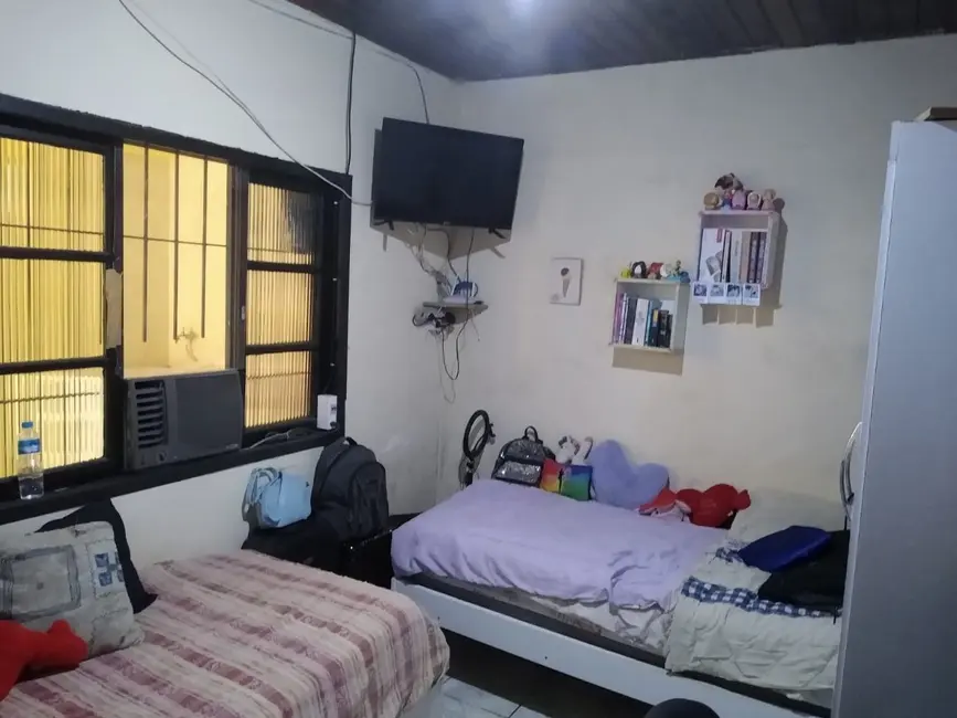 Foto 2 de Casa com 3 quartos à venda, 131m2 em Itanhaem - SP