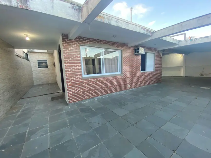 Foto 1 de Casa com 3 quartos à venda, 100m2 em Itanhaem - SP