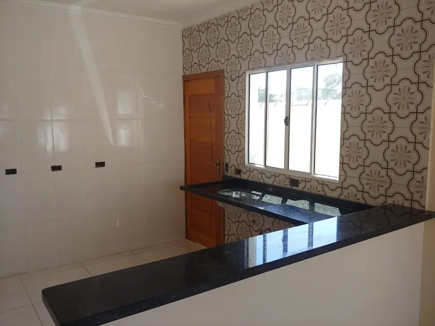 Casa com 1 quarto à venda, 76m2 em Itanhaem - SP - imagem 3 Foto 3 de Casa com 1 quarto à venda, 76m2 em Itanhaem - SP