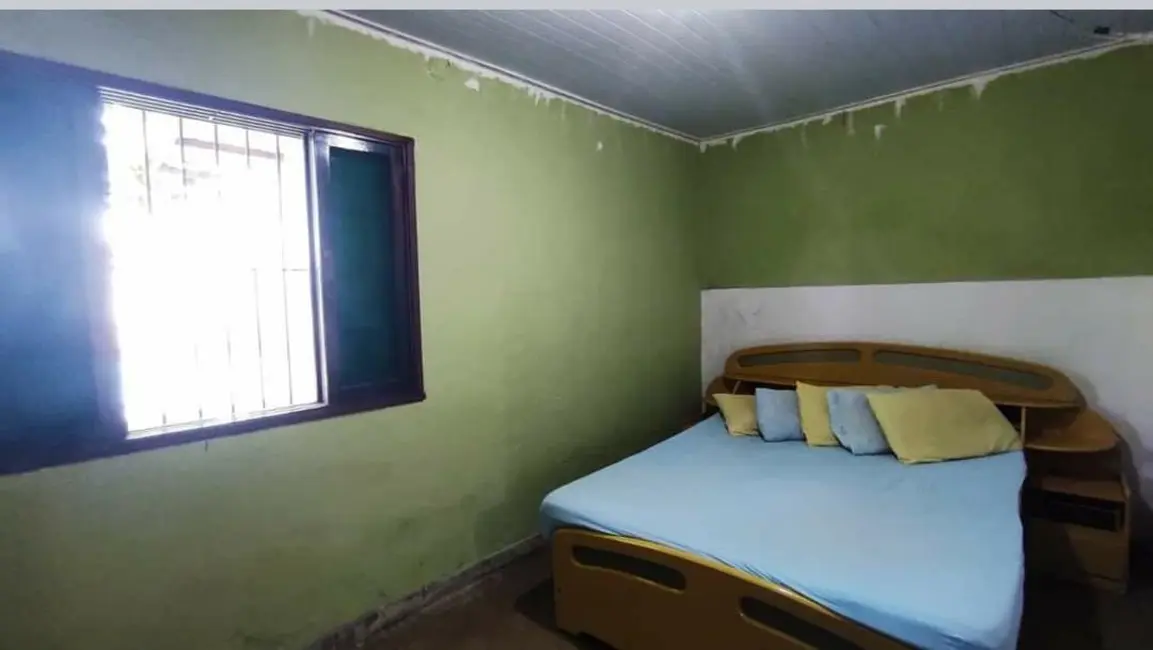 Foto 2 de Casa com 2 quartos à venda, 109m2 em Itanhaem - SP