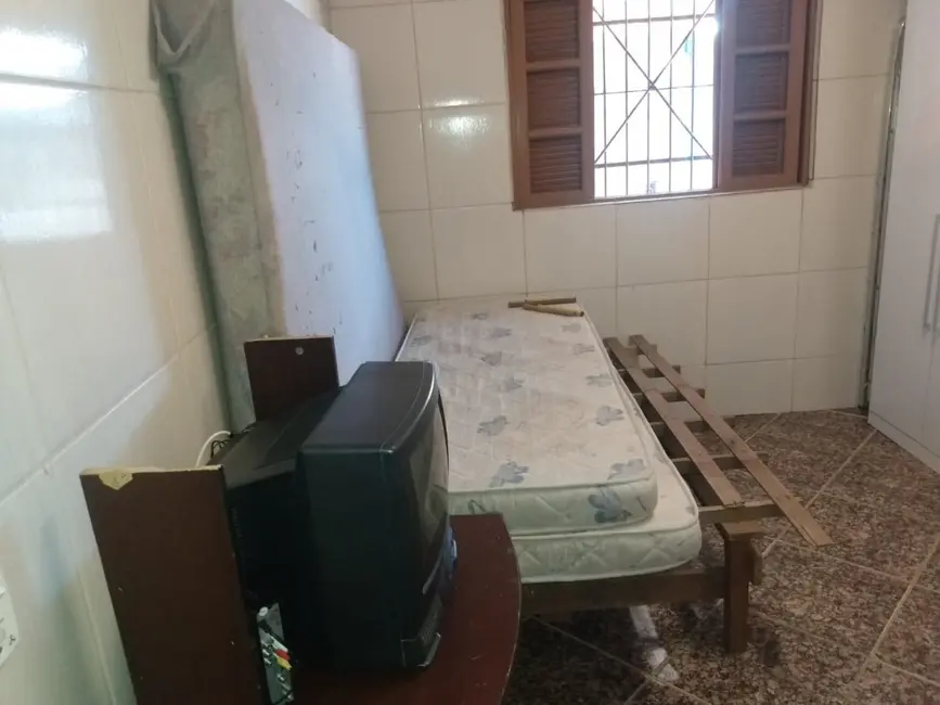 Foto 4 de Casa com 2 quartos à venda, 140m2 em Itanhaem - SP