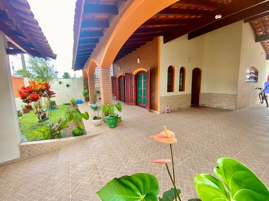 Foto 5 de Casa com 3 quartos à venda, 223m2 em Itanhaem - SP