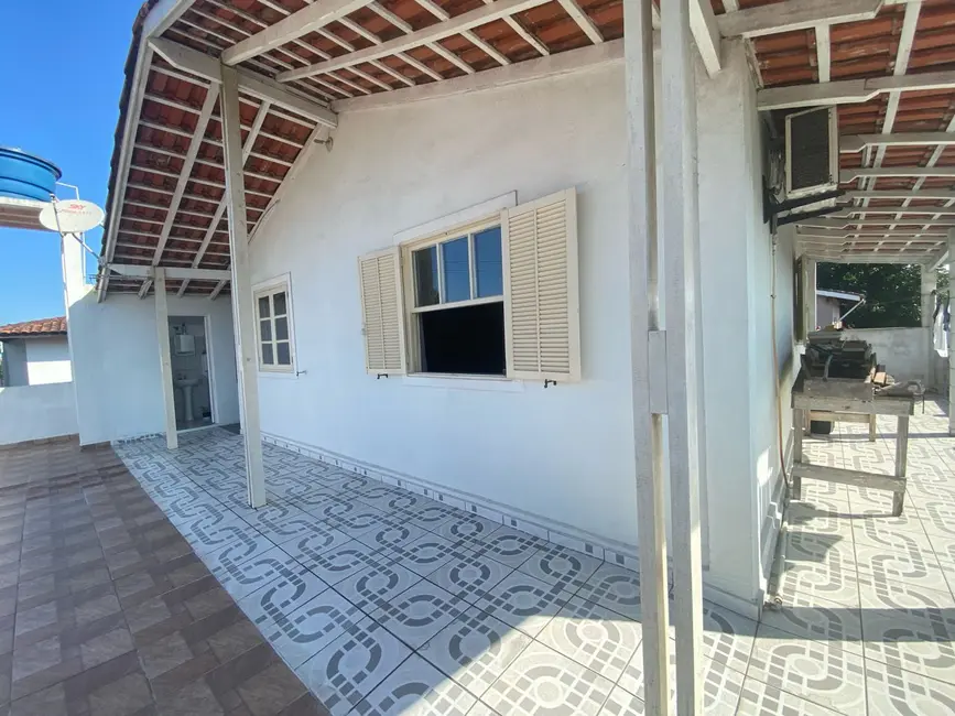 Sala Comercial com 2 quartos à venda, 200m2 em Itanhaem - SP - imagem 3 Foto 3 de Sala Comercial com 2 quartos à venda, 200m2 em Itanhaem - SP