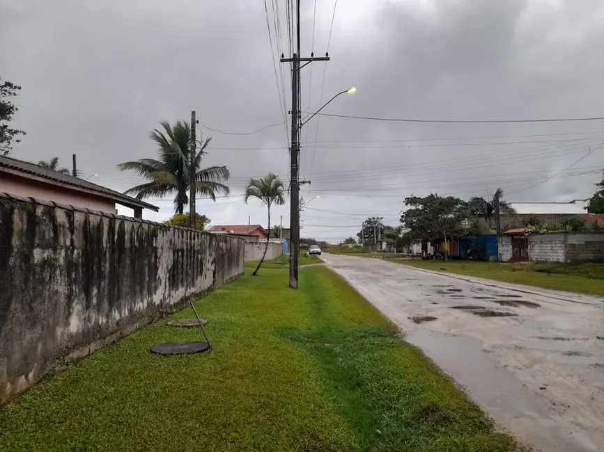 Foto 8 de Casa com 2 quartos à venda, 125m2 em Itanhaem - SP