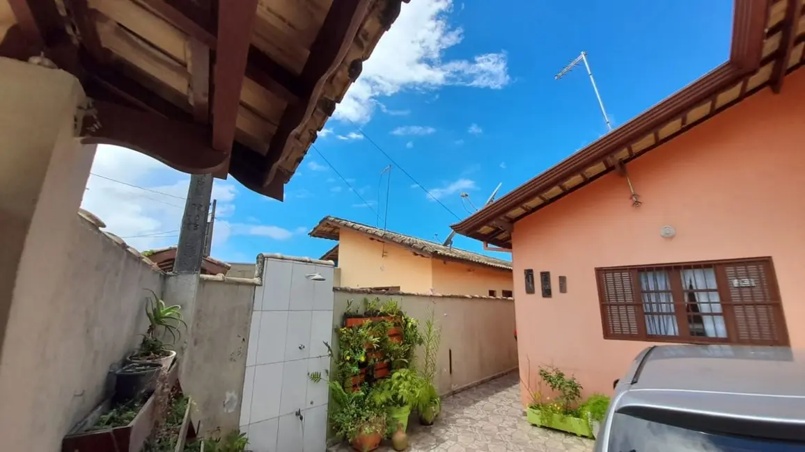 Foto 3 de Casa com 2 quartos à venda, 60m2 em Itanhaem - SP