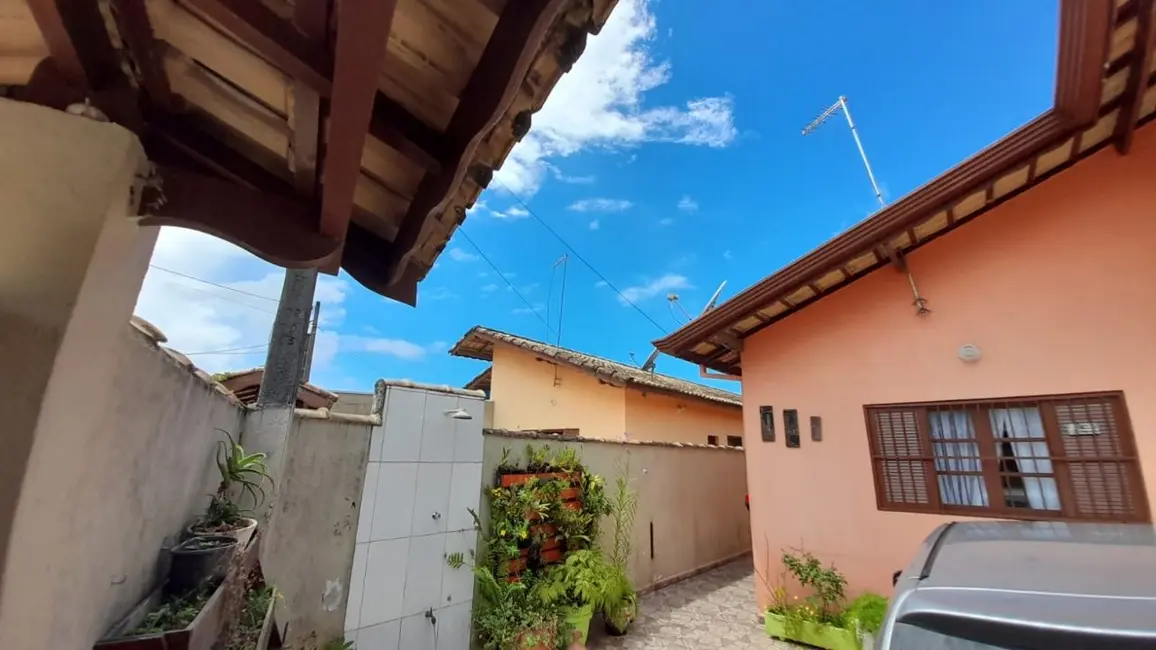 Foto 5 de Casa com 2 quartos à venda, 60m2 em Itanhaem - SP