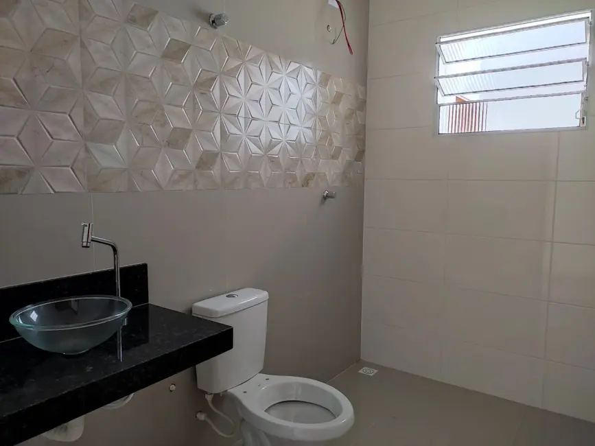Foto 5 de Casa com 2 quartos à venda, 88m2 em Itanhaem - SP