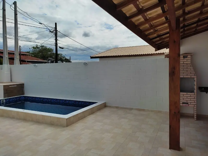 Foto 8 de Casa com 2 quartos à venda, 88m2 em Itanhaem - SP