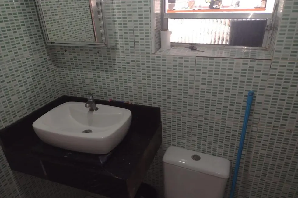 Foto 5 de Casa com 2 quartos à venda, 86m2 em Itanhaem - SP