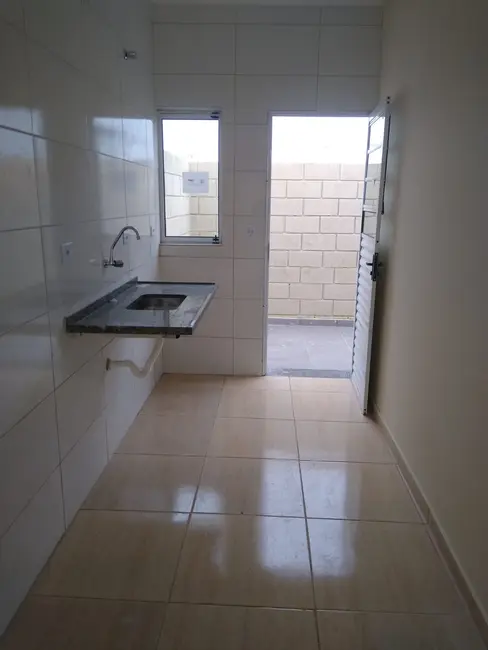 Casa de Condomínio com 2 quartos à venda, 43m2 em Itanhaem - SP - imagem 8 Foto 8 de Casa de Condomínio com 2 quartos à venda, 43m2 em Itanhaem - SP