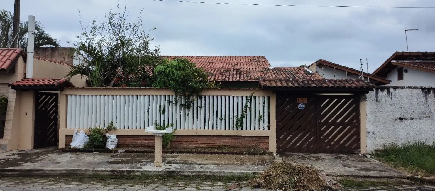 Foto 1 de Casa com 2 quartos à venda, 151m2 em Itanhaem - SP