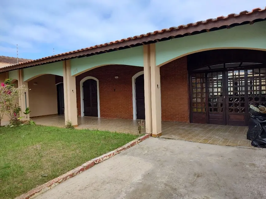 Foto 5 de Casa com 2 quartos à venda, 151m2 em Itanhaem - SP