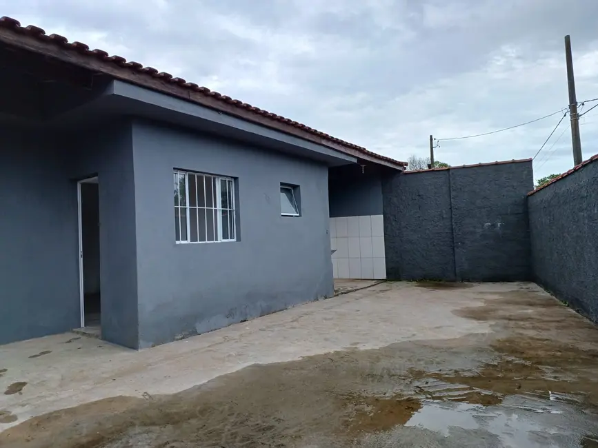 Casa com 2 quartos à venda, 75m2 em Itanhaem - SP - imagem 8 Foto 8 de Casa com 2 quartos à venda, 75m2 em Itanhaem - SP