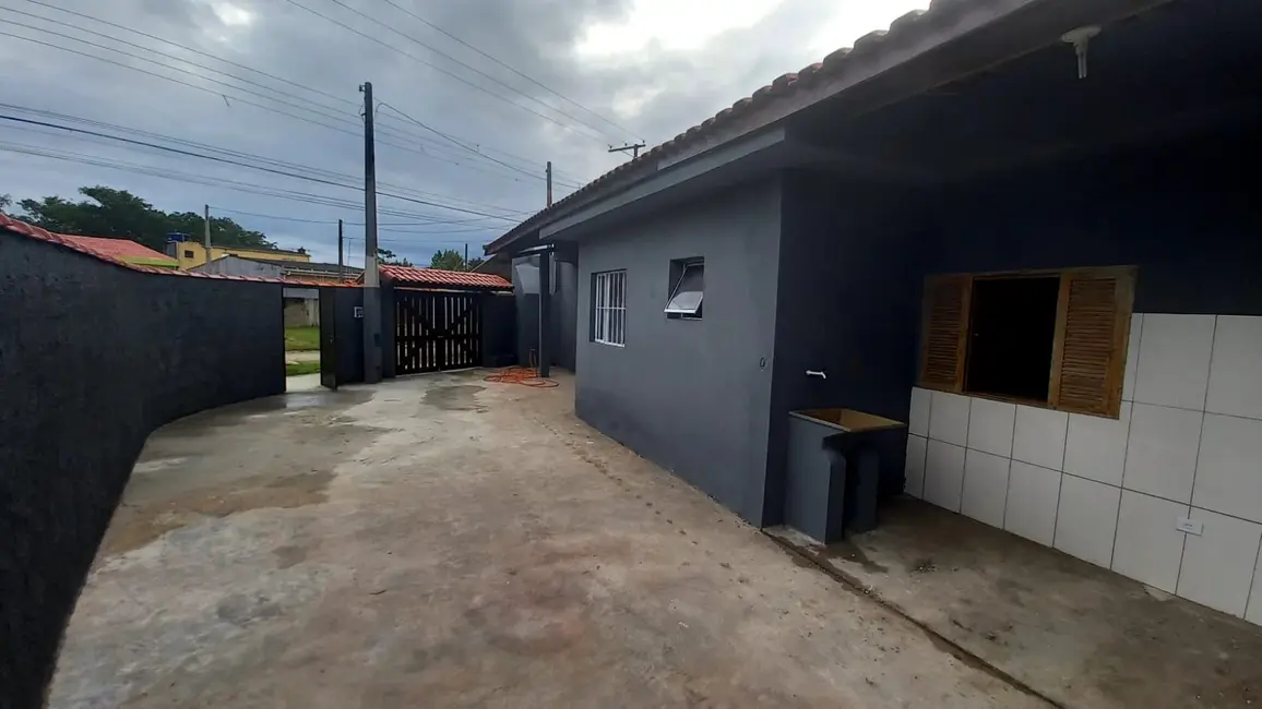 Casa com 2 quartos à venda, 75m2 em Itanhaem - SP - imagem 5 Foto 5 de Casa com 2 quartos à venda, 75m2 em Itanhaem - SP