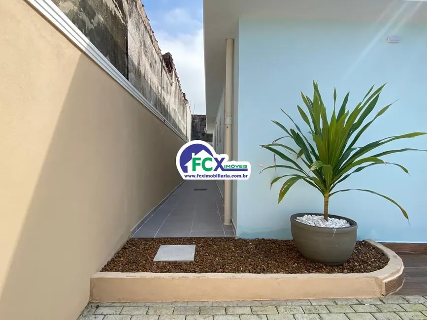 Casa com 3 quartos à venda, 101m2 em Itanhaem - SP - imagem 5 Foto 5 de Casa com 3 quartos à venda, 101m2 em Itanhaem - SP