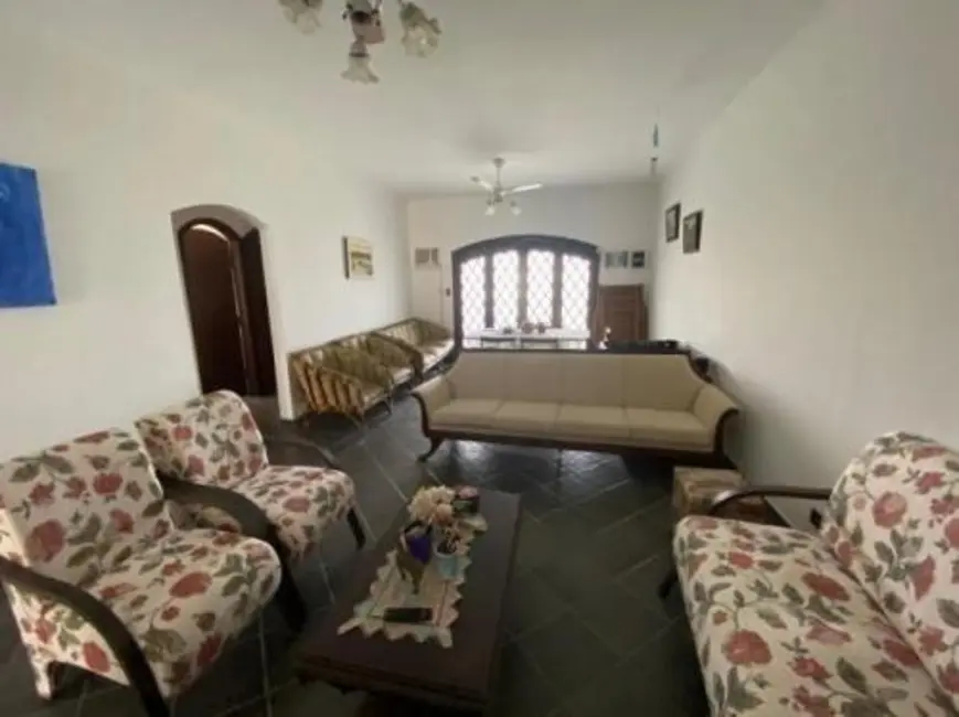 Foto 4 de Casa com 4 quartos à venda, 145m2 em Itanhaem - SP