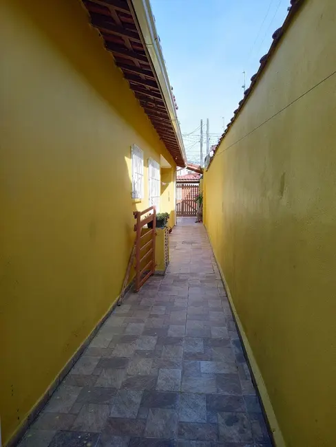 Foto 7 de Casa com 2 quartos à venda, 54m2 em Itanhaem - SP