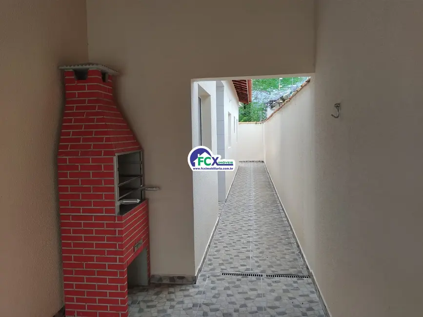 Foto 2 de Casa com 2 quartos à venda, 70m2 em Itanhaem - SP