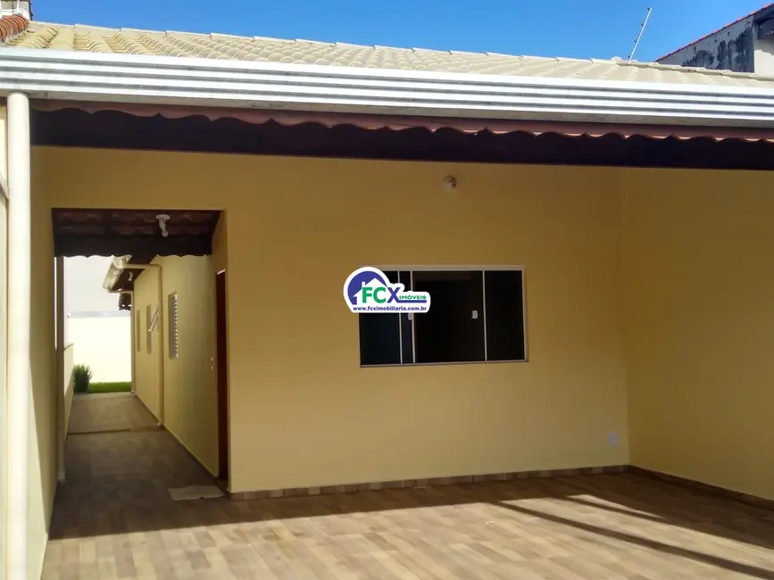 Foto 1 de Casa com 2 quartos à venda, 86m2 em Itanhaem - SP