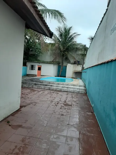 Foto 2 de Casa com 3 quartos à venda, 177m2 em Itanhaem - SP