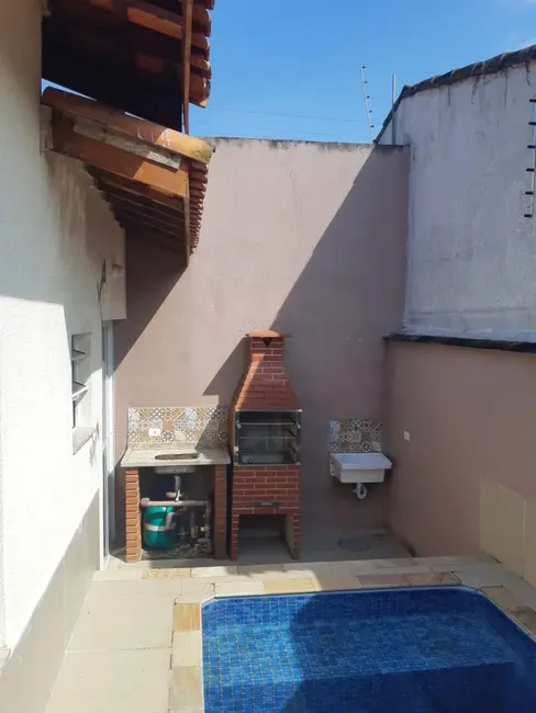 Casa de Condomínio com 2 quartos à venda, 42m2 em Itanhaem - SP - imagem 3 Foto 3 de Casa de Condomínio com 2 quartos à venda, 42m2 em Itanhaem - SP