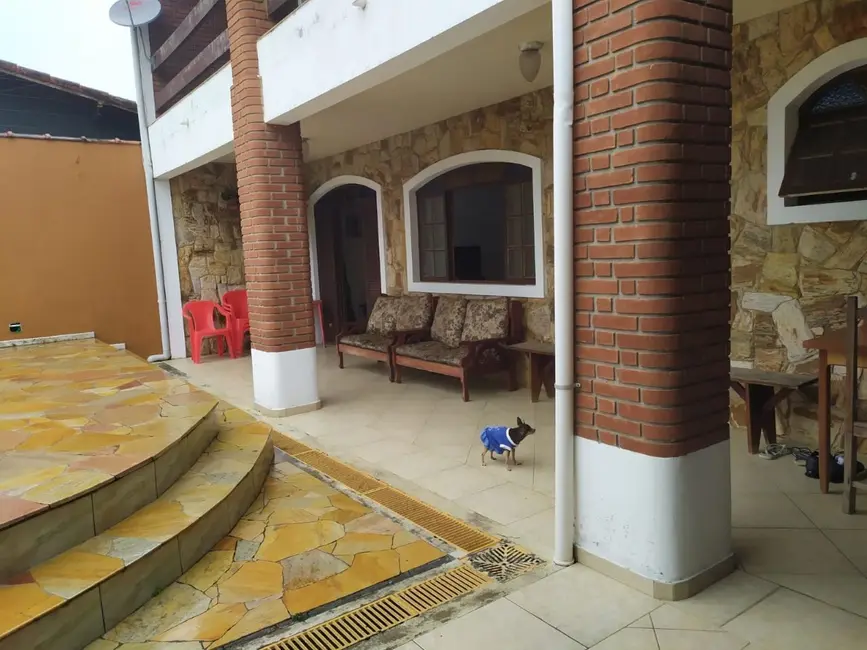 Foto 5 de Casa com 3 quartos à venda, 183m2 em Itanhaem - SP