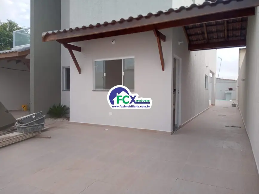 Foto 1 de Casa com 2 quartos à venda, 101m2 em Itanhaem - SP