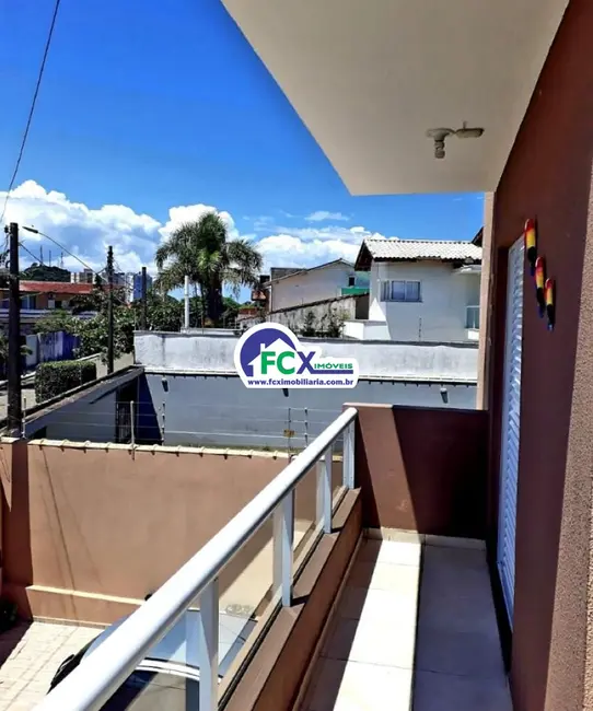 Casa de Condomínio com 2 quartos à venda, 120m2 em Itanhaem - SP - imagem 2 Foto 2 de Casa de Condomínio com 2 quartos à venda, 120m2 em Itanhaem - SP