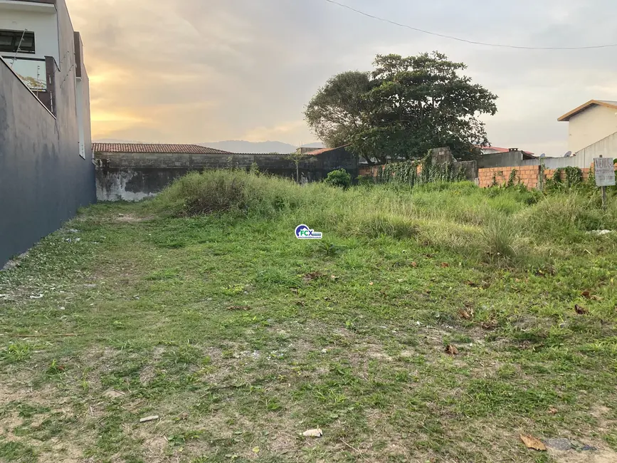 Foto 3 de Terreno / Lote à venda, 300m2 em Itanhaem - SP