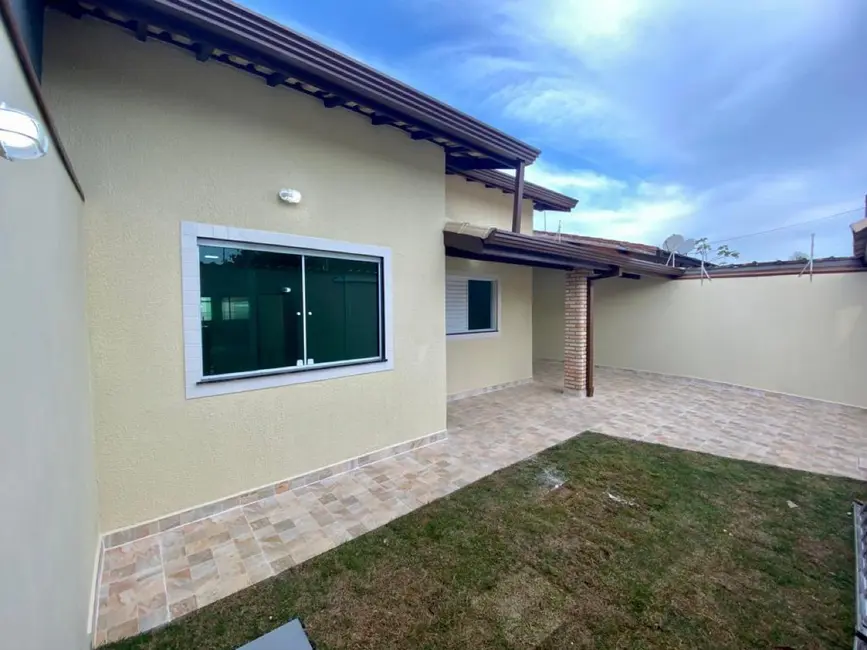 Foto 2 de Casa com 3 quartos à venda, 122m2 em Itanhaem - SP