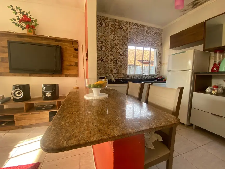 Foto 6 de Casa com 2 quartos à venda, 69m2 em Itanhaem - SP