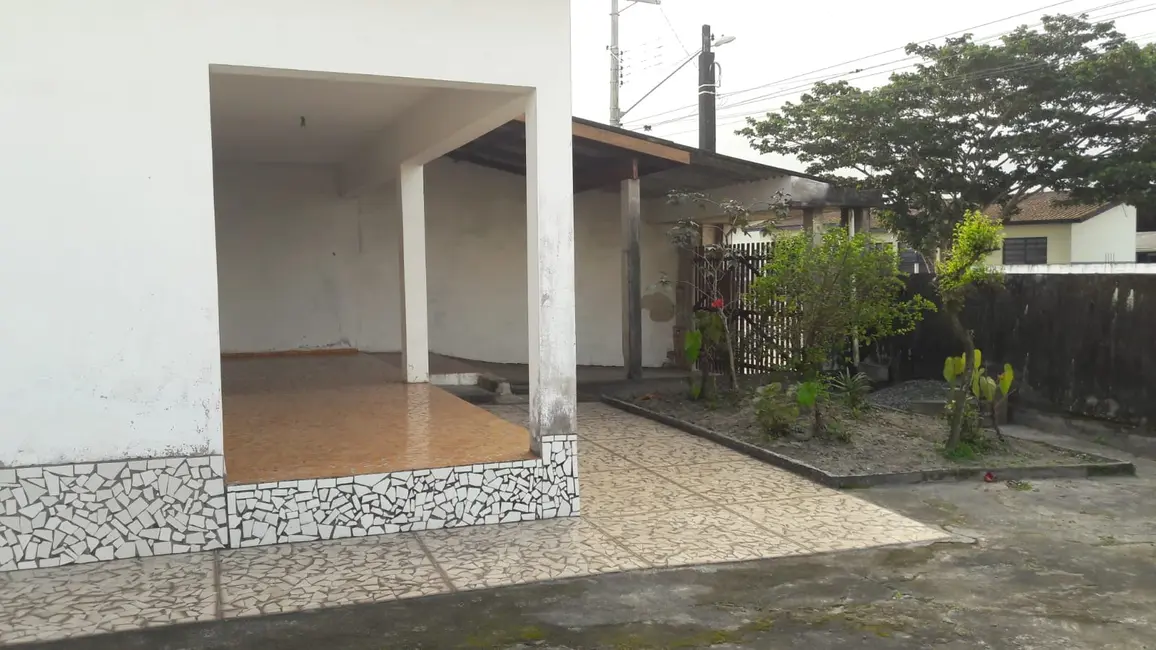 Foto 4 de Casa com 2 quartos à venda, 106m2 em Itanhaem - SP