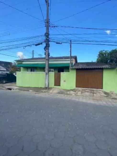 Foto 1 de Casa com 2 quartos à venda, 68m2 em Itanhaem - SP