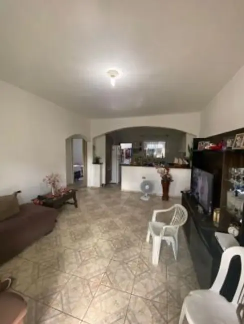 Foto 9 de Casa com 2 quartos à venda, 68m2 em Itanhaem - SP