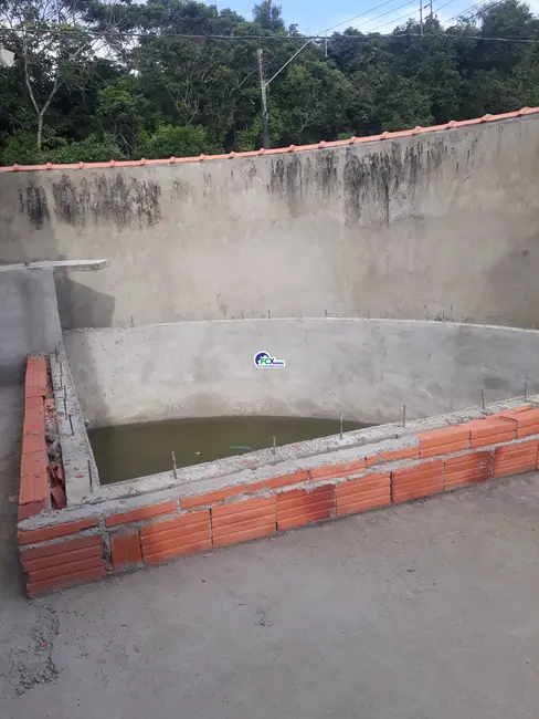 Foto 2 de Casa com 2 quartos à venda, 70m2 em Itanhaem - SP
