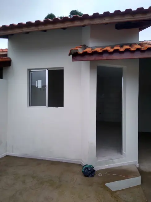 Foto 1 de Casa com 2 quartos à venda, 60m2 em Itanhaem - SP