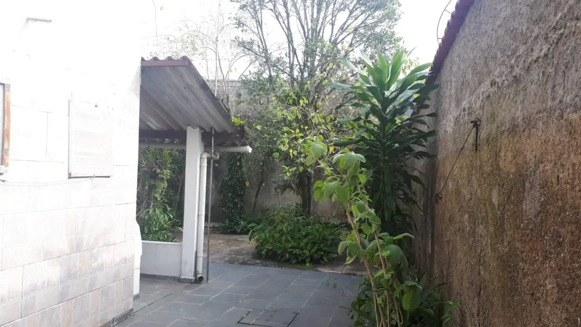 Foto 2 de Casa com 2 quartos à venda, 102m2 em Itanhaem - SP
