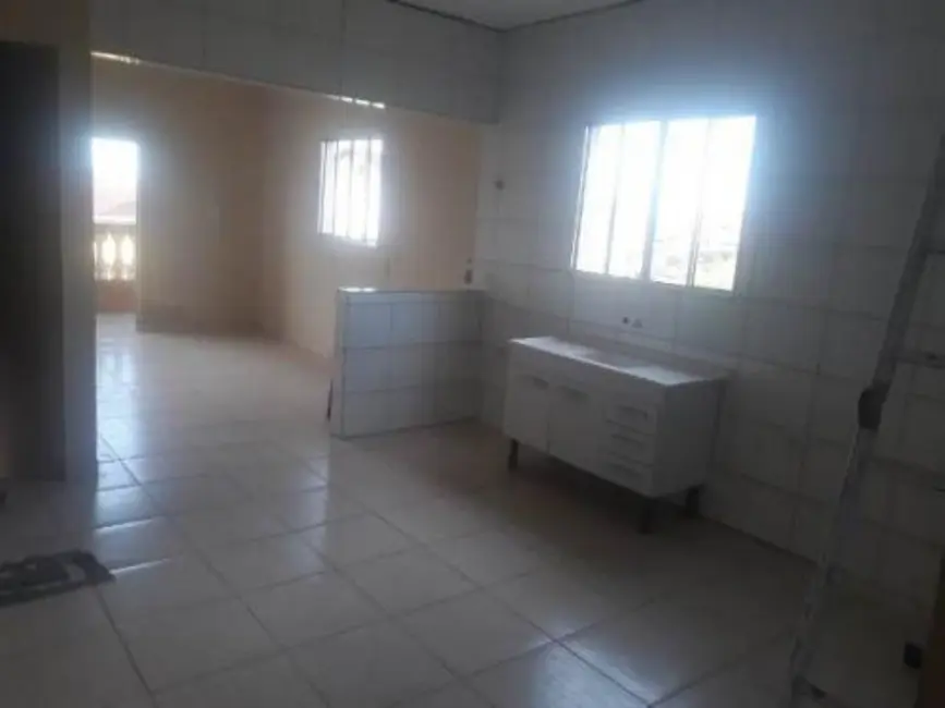 Foto 3 de Casa com 2 quartos à venda, 68m2 em Itanhaem - SP